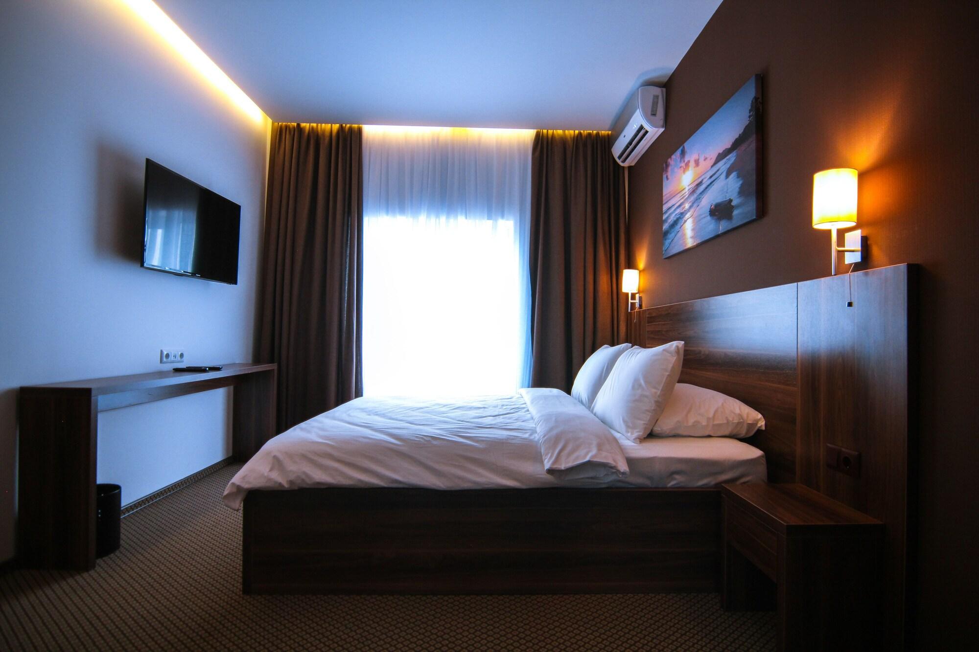 Sky Inn Batumi Exteriör bild