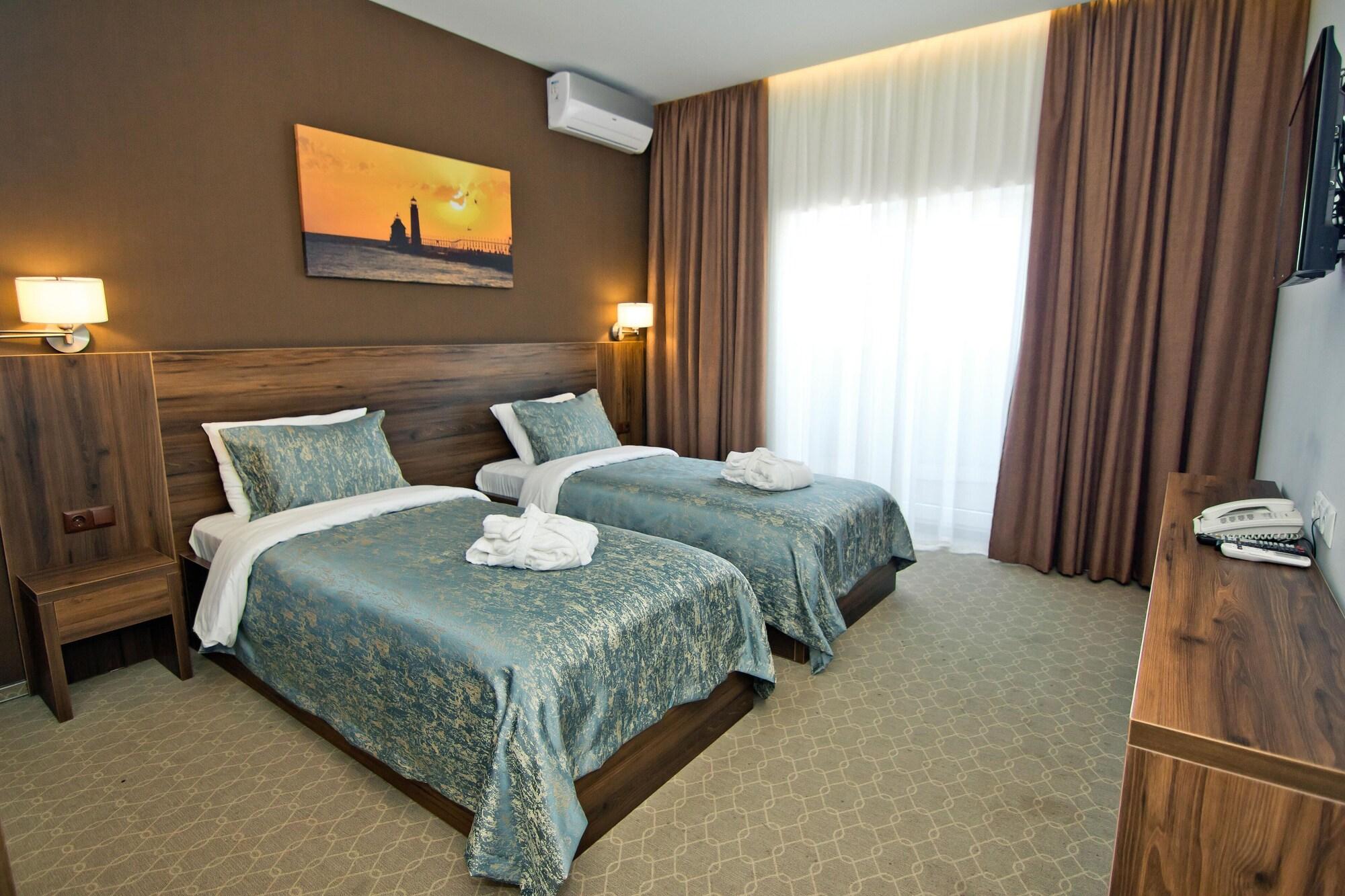 Sky Inn Batumi Exteriör bild