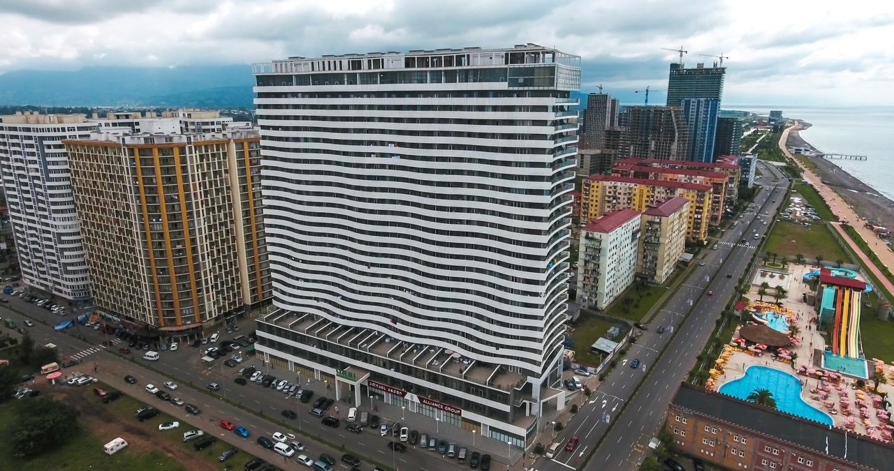 Sky Inn Batumi Exteriör bild