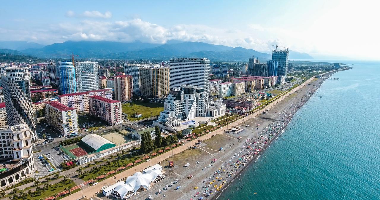 Sky Inn Batumi Exteriör bild