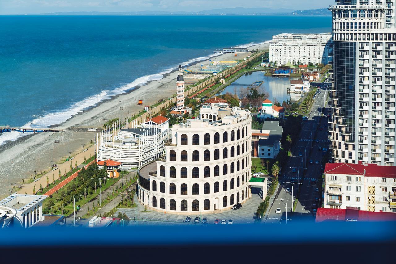 Sky Inn Batumi Exteriör bild