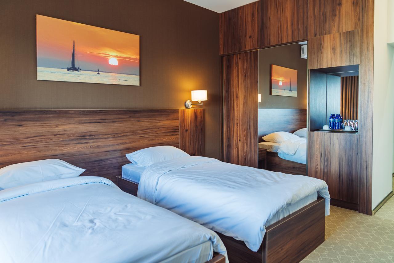 Sky Inn Batumi Exteriör bild