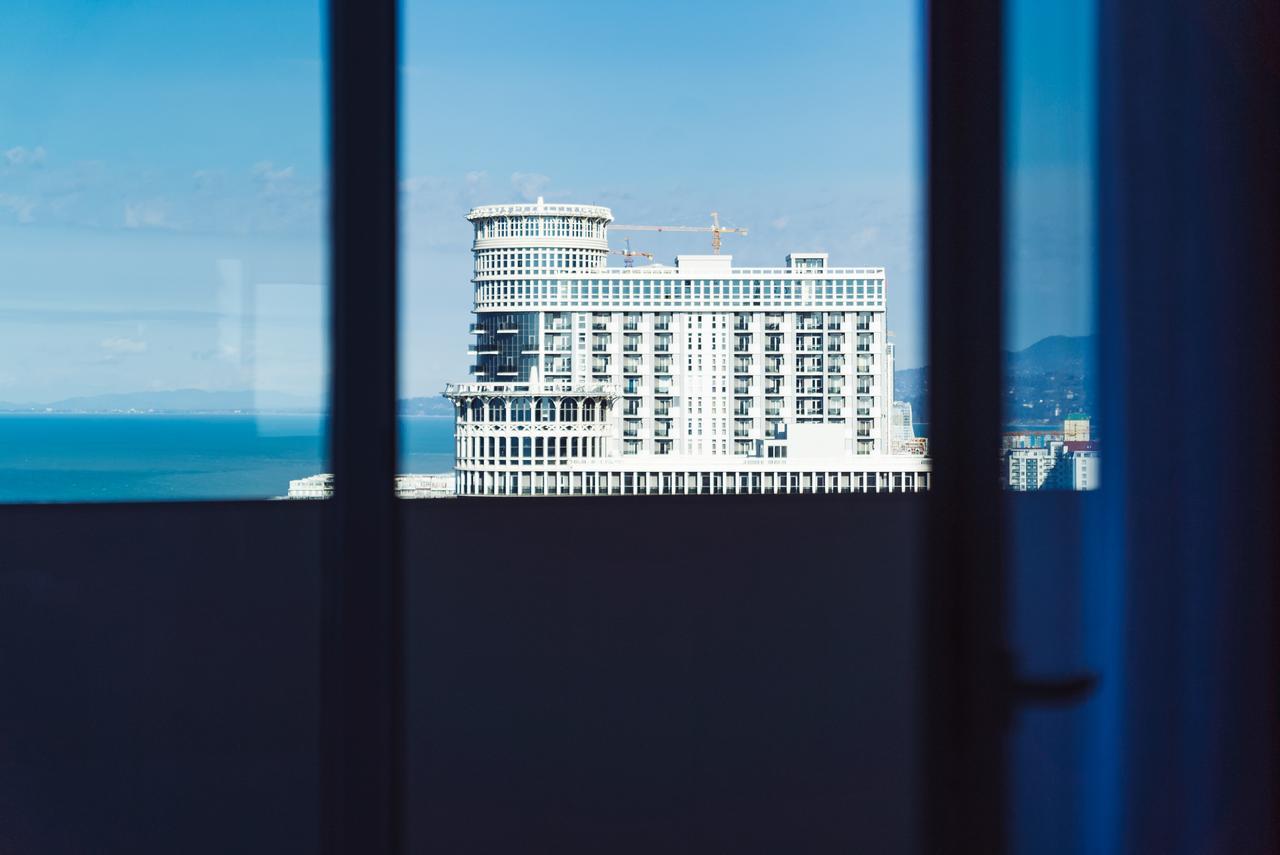 Sky Inn Batumi Exteriör bild
